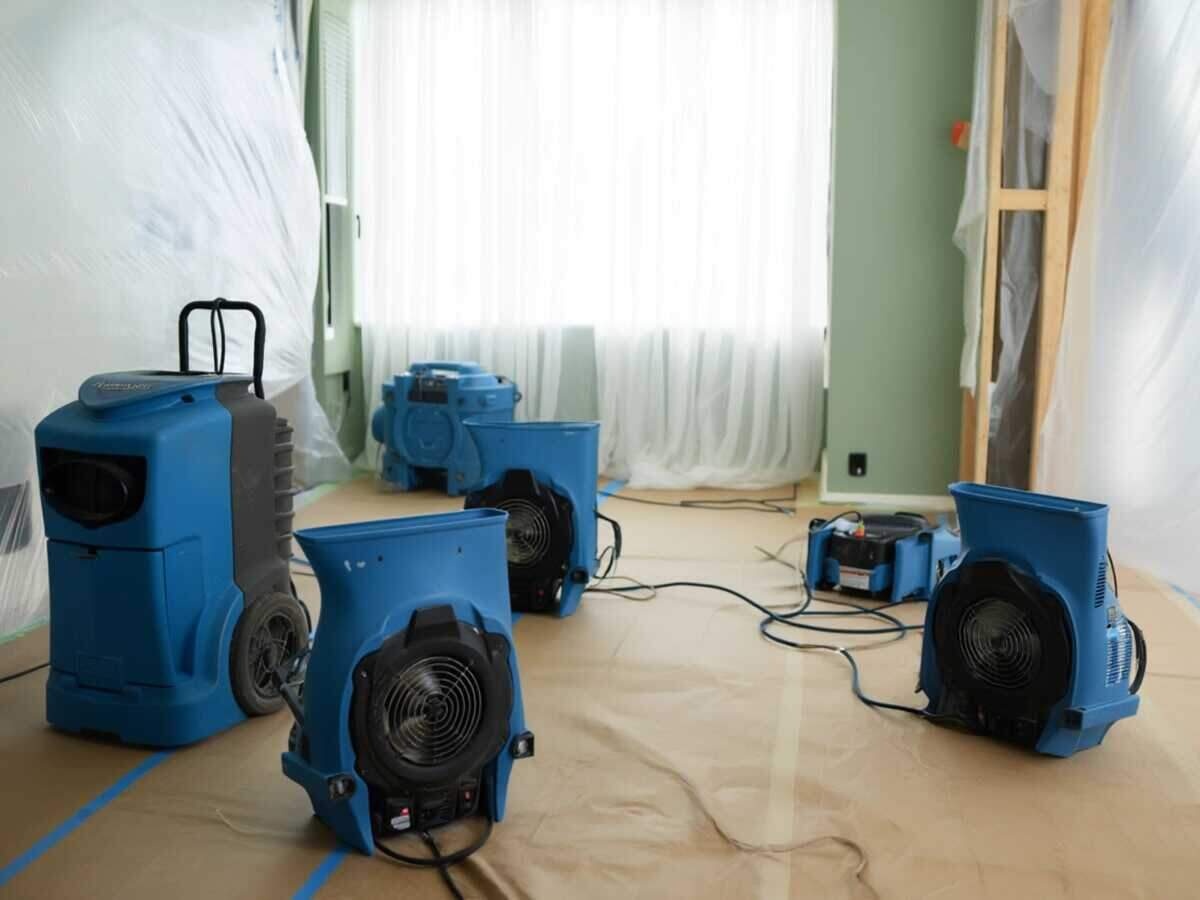 Structural drying equipment running in an Austin home